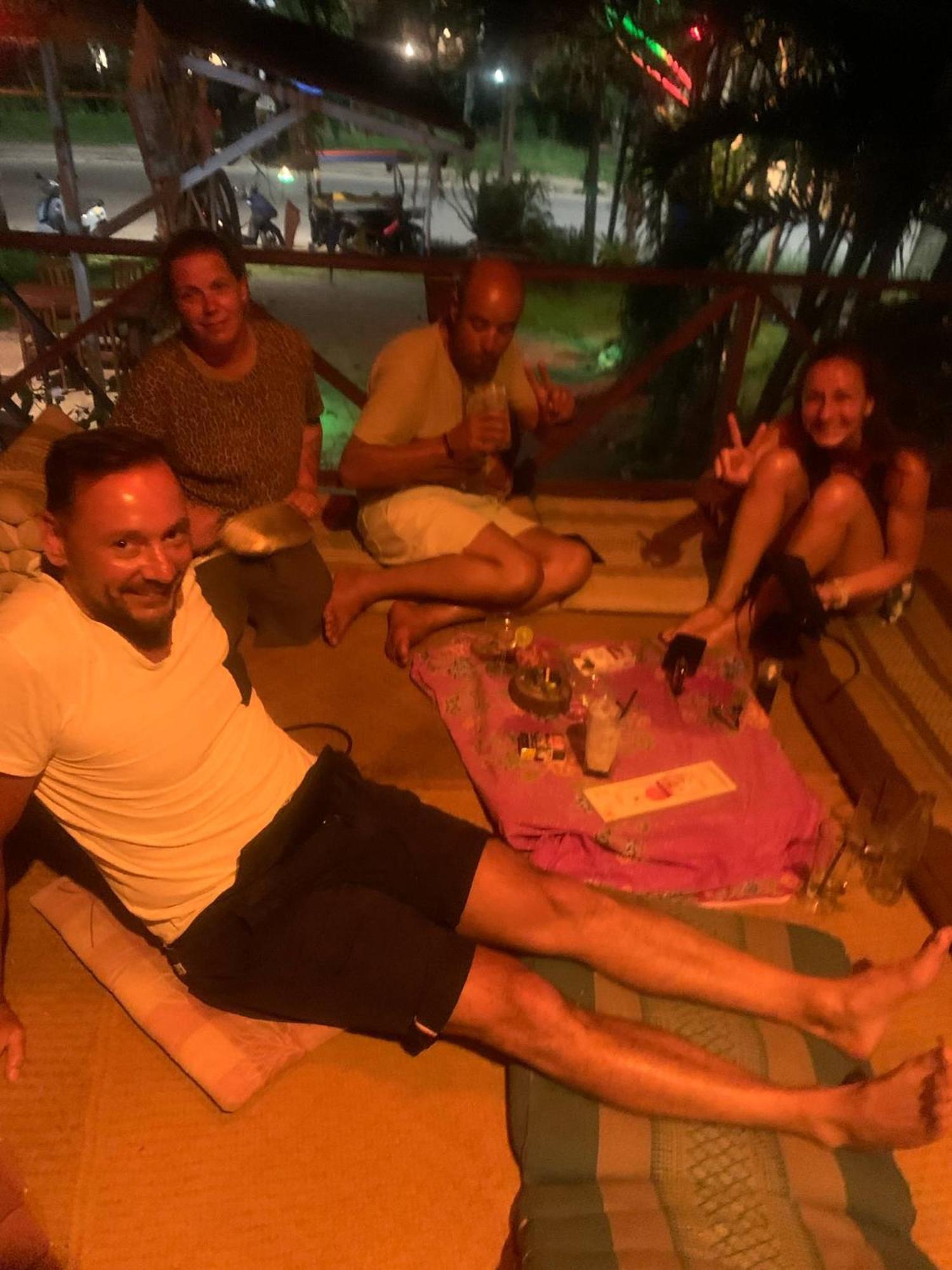The Lazy Bar Guest House Ao Nang Kültér fotó